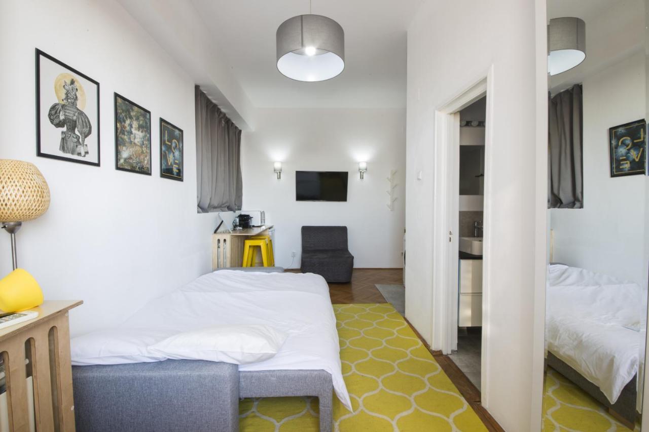 Unirii Center Apartments By Olala Homes Бухарест Екстер'єр фото